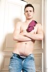 HELPING HAND (23.05.2022) - Klark Junak - WilliamHiggins, WH - Studs