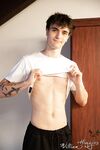 HELPING HAND (21.08) - Bertold Kuna - WilliamHiggins, WH - Masturbation