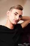 HELPING HAND (27.02) - Vasek Hollan - WilliamHiggins, WH - Oral