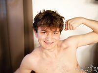 EROTIC SOLO (09.10) - Waldemar Adamek - WilliamHiggins, WH - WilliamHiggins
