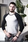 2020-03-18 House Sitting - Masqulin - Facial