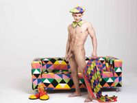 Antonio Valentini Clown - DiamondPicturesMen - Posing