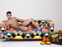 Antonio Valentini Clown - DiamondPicturesMen - Posing