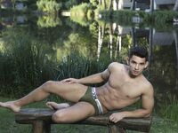 Antonio Valentini Ddx Outside - DiamondPicturesMen - Muscle