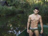 Antonio Valentini Ddx Outside - DiamondPicturesMen - Muscle