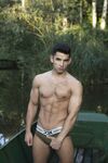 Antonio Valentini Ddx Outside - DiamondPicturesMen - Muscle