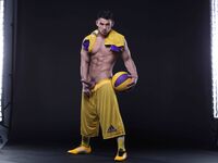 Antonio Valentini Handball - DiamondPicturesMen - Solo