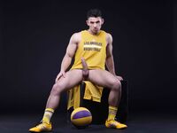 Antonio Valentini Handball - DiamondPicturesMen - Solo