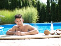 Antonio Valentini Tropical - DiamondPicturesMen - Posing