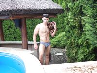 Antonio Valentini Tropical - DiamondPicturesMen - Posing