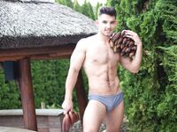 Antonio Valentini Tropical - DiamondPicturesMen - Posing