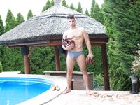 Antonio Valentini Tropical - DiamondPicturesMen - Posing
