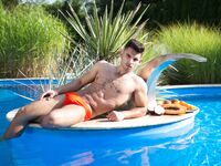 Antonio Valentini Tropical - DiamondPicturesMen - Posing