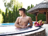 Antonio Valentini Tropical - DiamondPicturesMen - Posing