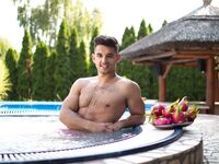 Antonio Valentini Tropical - DiamondPicturesMen - Posing