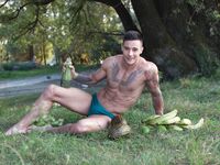 Ayo Cooper Danube2 - DiamondPicturesMen - DiamondPicturesMen