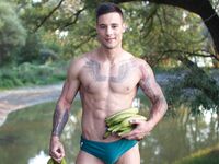 Ayo Cooper Danube2 - DiamondPicturesMen - DiamondPicturesMen