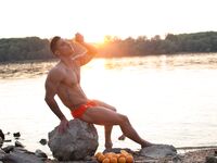 Ayo Cooper Danube2 - DiamondPicturesMen - DiamondPicturesMen