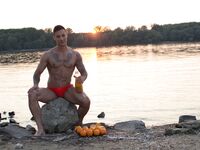 Ayo Cooper Danube2 - DiamondPicturesMen - DiamondPicturesMen