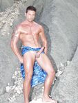 Julian Vincenzo Fraternb - DiamondPicturesMen - Posing