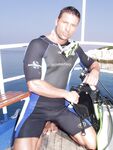 Julian Vincenzo Plungeda - DiamondPicturesMen - Solo