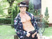 Julian Vincenzo Tempt5 - DiamondPicturesMen - Military