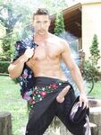 Julian Vincenzo Tempt5 - DiamondPicturesMen - Military