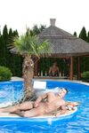 Justin Adams Tropical Solo - DiamondPicturesMen - Solo