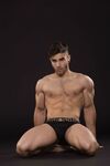 Keon Davis Sports - DiamondPicturesMen - Military