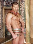 Raul Matthews Tempt1 - DiamondPicturesMen - Posing