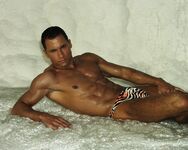 Ray Phillips Knights - DiamondPicturesMen - Oral
