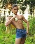 Tim Brensen Ram - DiamondPicturesMen - Posing