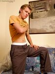 S07 - 004 Bernd - Lg - BoyStation - Solo
