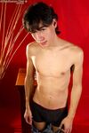S07 - 006 Thomas Hard - BoyStation - Twinks