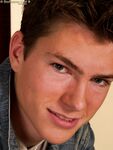 S07 - 013 Frank Hard - BoyStation - BoyStation