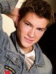 S07 - 013 Frank Hard - BoyStation - BoyStation