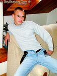 S07 - 026 Timur Hard - BoyStation - Solo