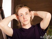 Axel Ross - Helping Hand - 10-04-2023 - WilliamHiggins - Massage