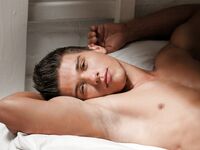 Issue 025 - Enrique Vera - FreshMen - Masturbation