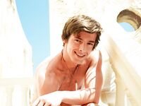 Issue 075 - Helmut Huxley By Eliot Klein - FreshMen - Facial