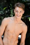 Issue 085 - Matthieu Pique - FreshMen - Threesome