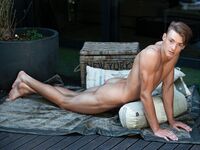 Issue 085 - Matthieu Pique - FreshMen - Threesome
