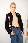 Aron 1 - 19nitten, 19zone - Masturbation