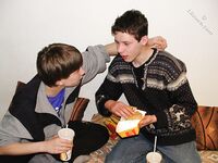 Artie & Stasjan - 19nitten, 19zone - Cumshot