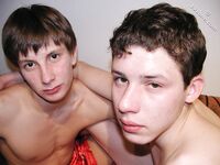 Artie & Stasjan - 19nitten, 19zone - Cumshot