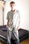 Bennie 2 - 19nitten, 19zone - Masturbation