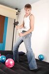 Bennie 2 - 19nitten, 19zone - Masturbation