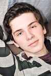 Carl - 19nitten, 19zone - Latino