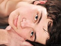 Carl - 19nitten, 19zone - Latino