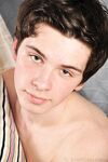 Carl - 19nitten, 19zone - Latino